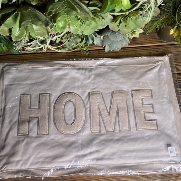 Pottery Barn Cuddly and Cozy Sweatshirt Style Home Applique Pillow Cover - Picture 4 of 16